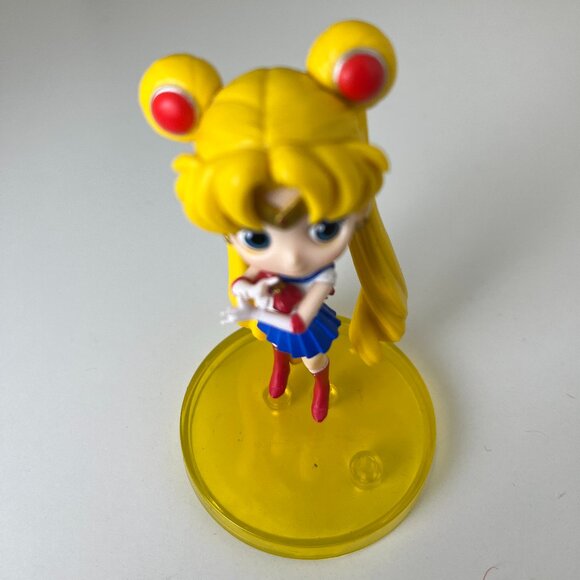 Sailor Moon Figure With Poseable Stand - Picture 3 of 6